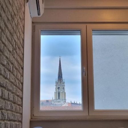 Grove II Apartment = Strict City Centre Novi Sad Buitenkant foto