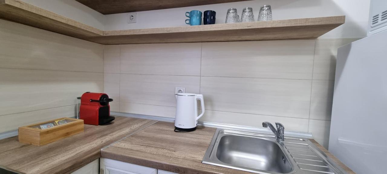 Grove II Apartment = Strict City Centre Novi Sad Buitenkant foto